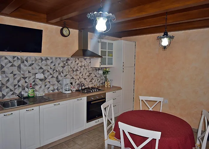 Tina & Denis Apartamento