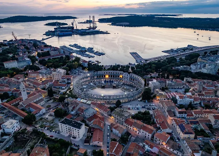 Tina & Denis Apartamento *