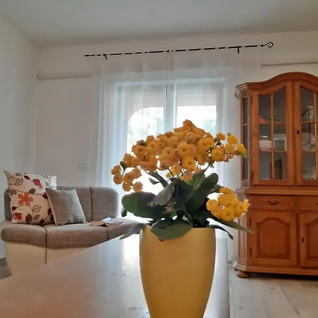 Tina & Denis Apartman *